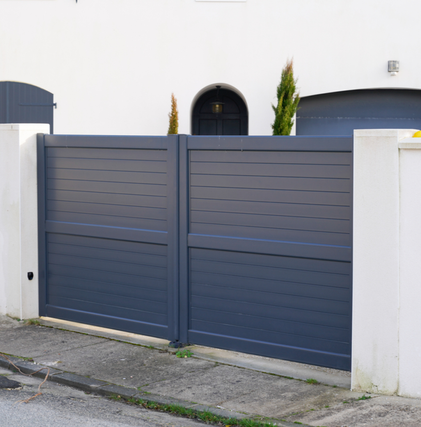 Open Control Installation Porte Automatique Cannes PORTAIL BATTANT 1
