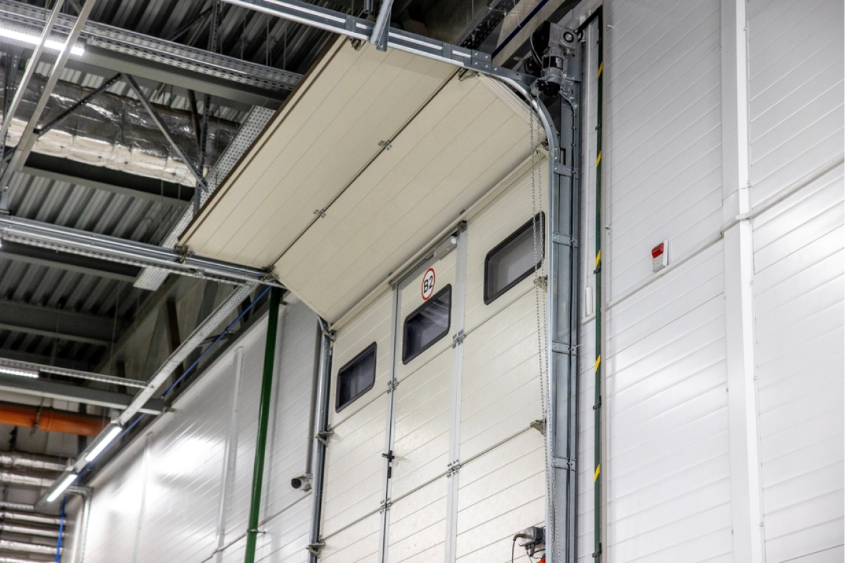 Open Control Installation Porte Automatique Cannes PORTE SECTIONNELLE5