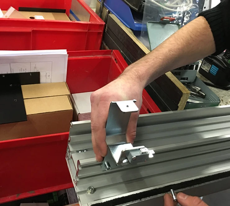 Open Control Installation Porte Automatique Cannes Des Services De Depannage Et De Reparation Pour Une Large Gamme D Equipements